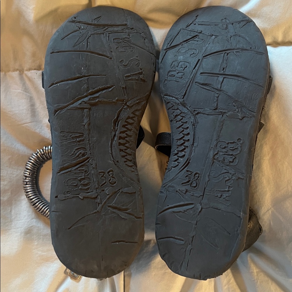 Rare AS98 Ryker leather gladiator sandals with metal accents - Picture 5 of 8